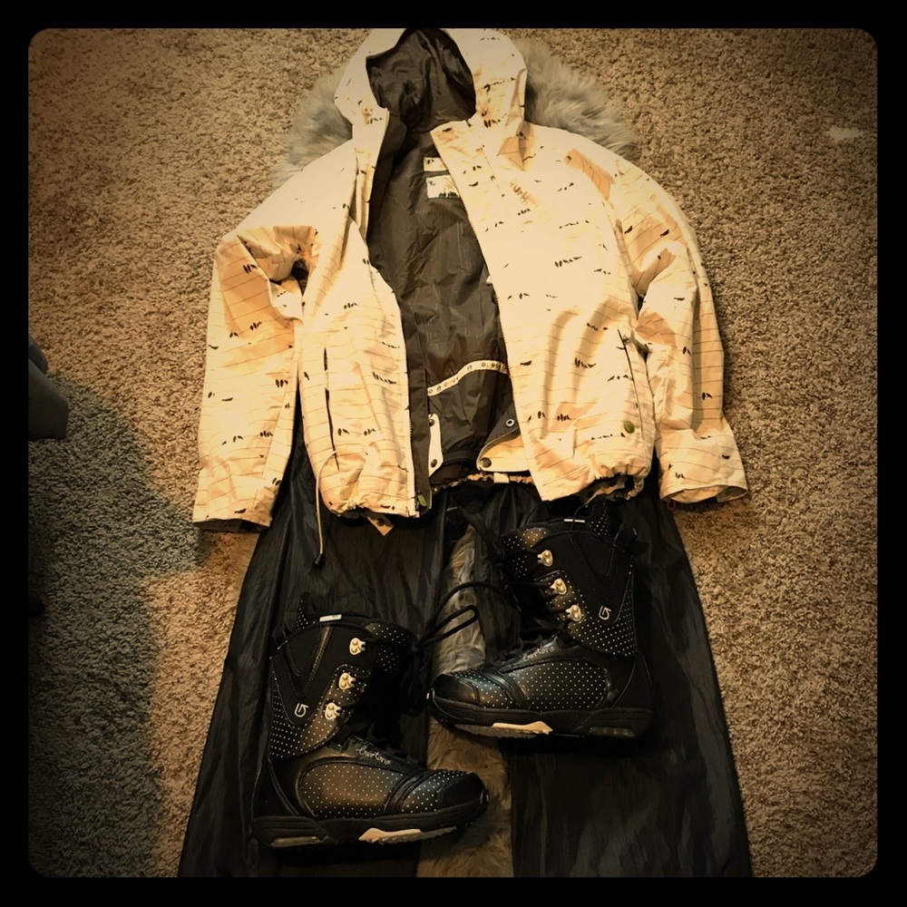 🏂3pc snowboard apparel set jacket sold sorry❄️